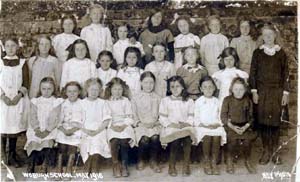 Woburn Council Girls' School group 1916 [Z252/3]